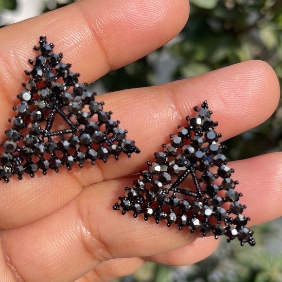 Triangle-shaped stud earrings | NWT - Picture 4 of 8